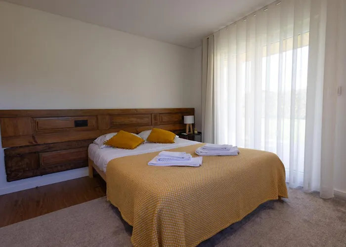 Refugio Oliveiras, Mondim De Bastos * Mondim de Basto